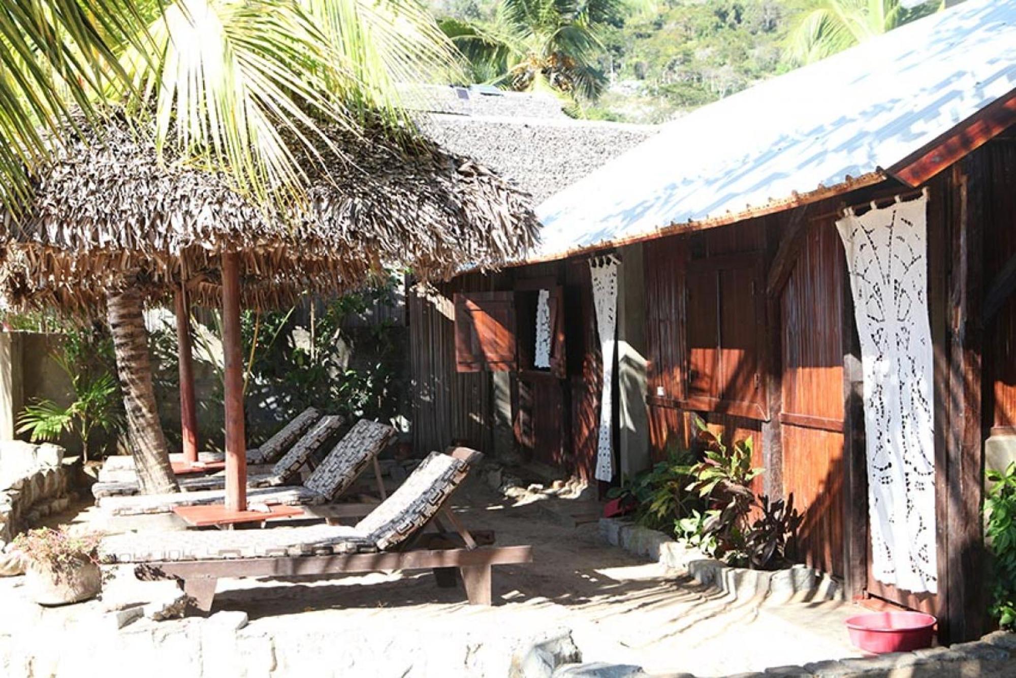 Hotel Chez Yolande Ampangorinana Exteriér fotografie